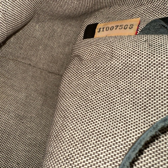 Dooney & Bourke bag - immaculate condition! Only used a couple of times. - Picture 5 of 7